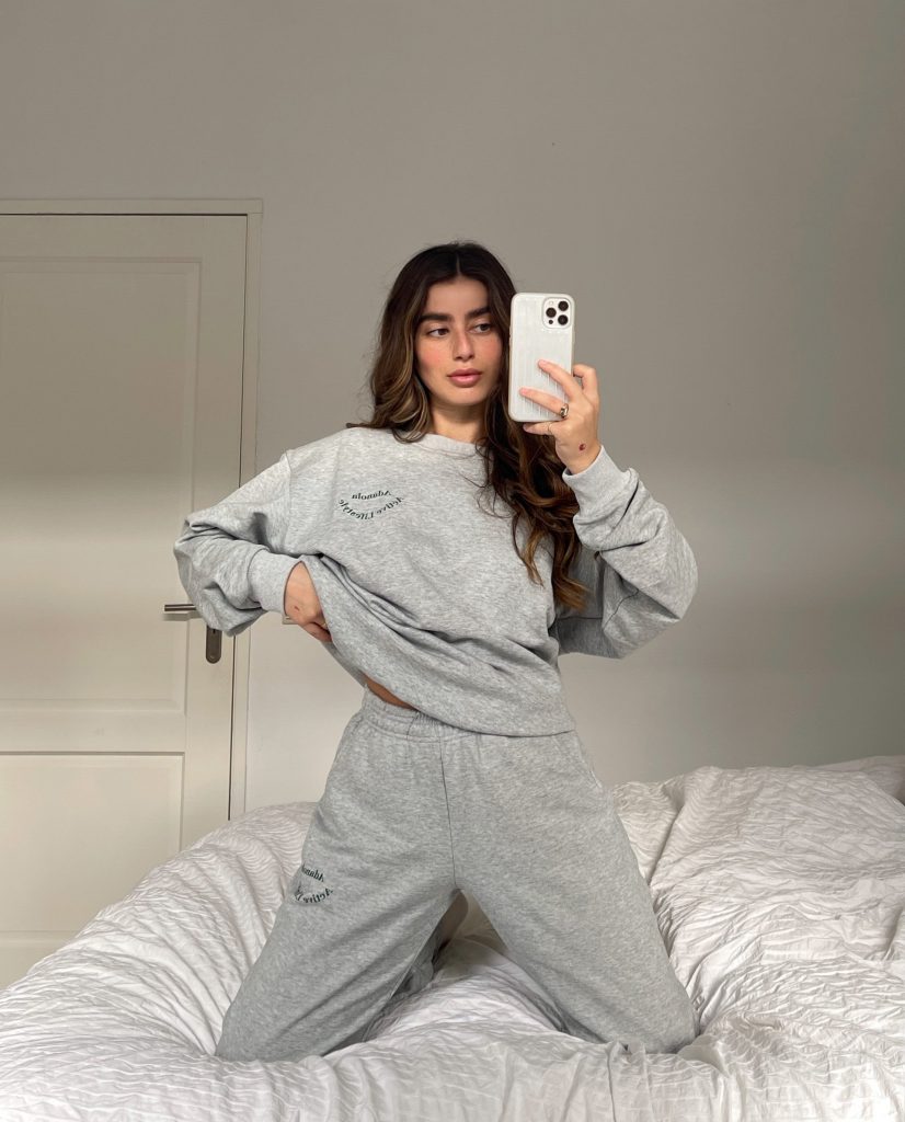 Essential Sweatshirt - Grey Marl