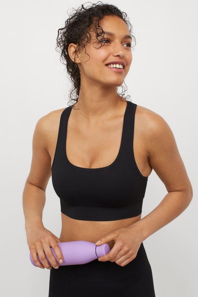 Seamless sports bra