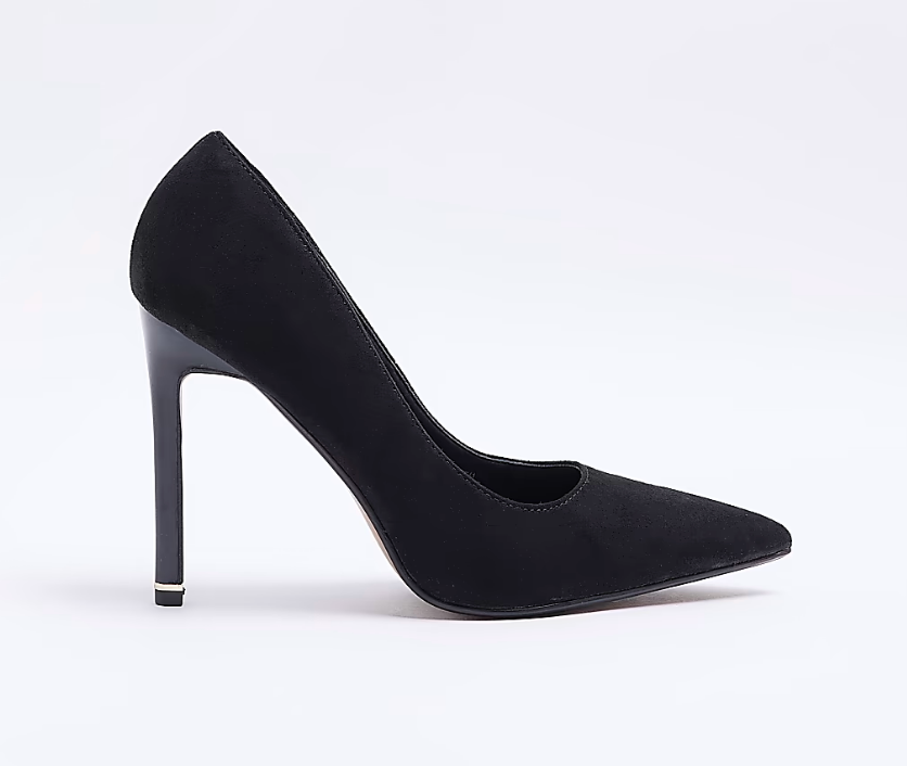 BLACK HEELED COURT SHOES