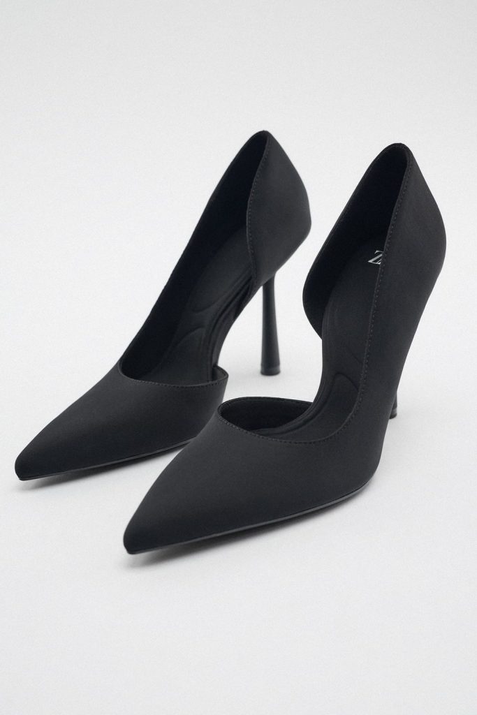 ASYMMETRIC HIGH-HEEL SHOES